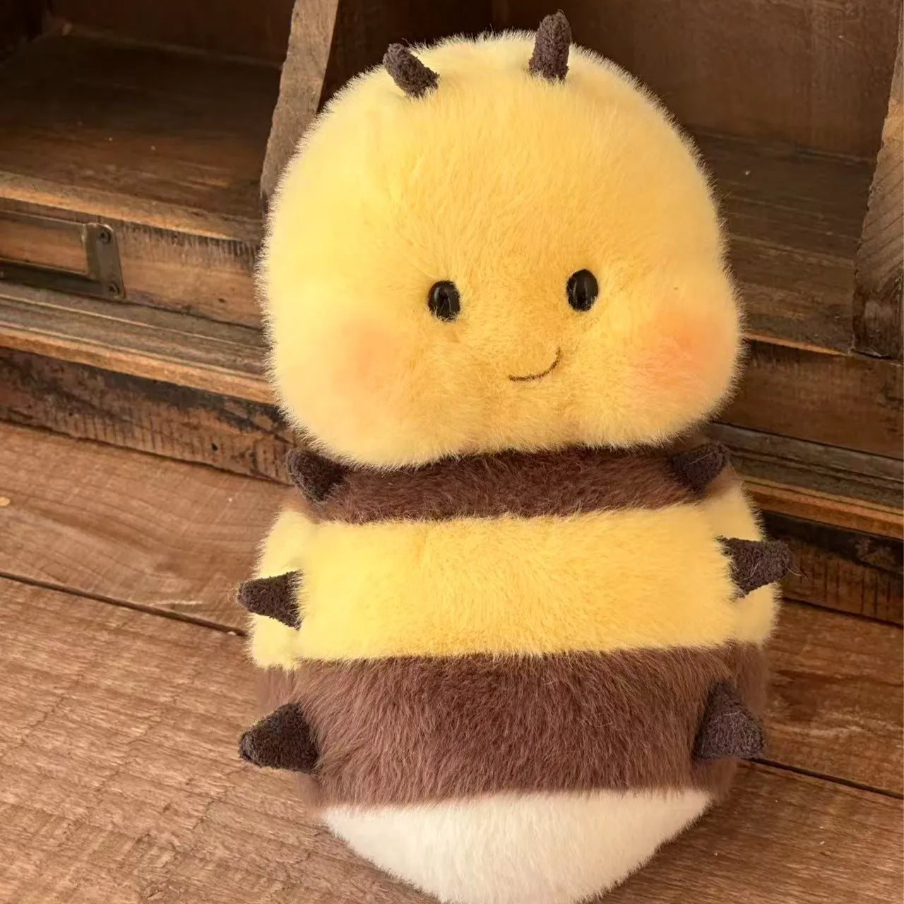 Fofa Abelhinha de Pelúcia