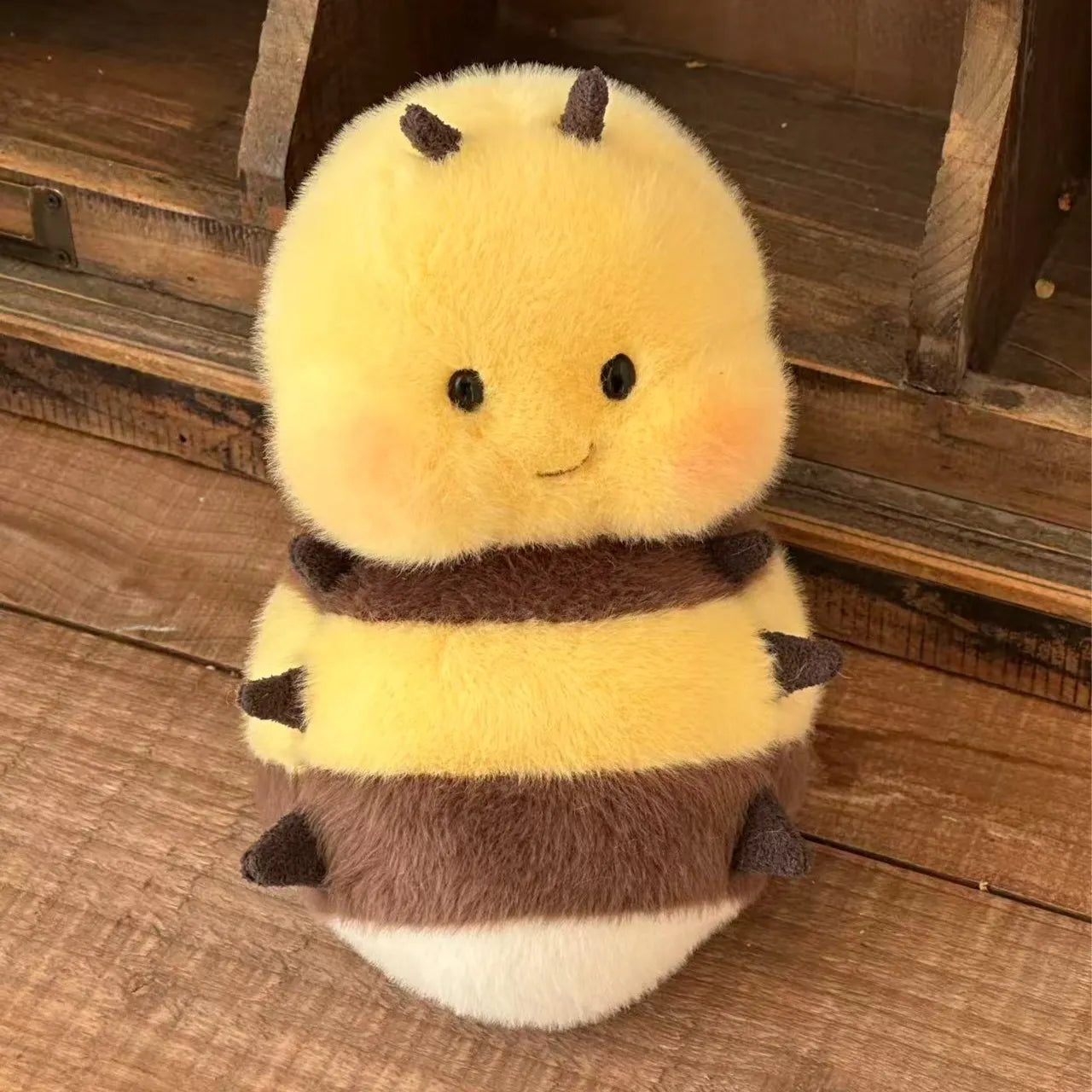 Fofa Abelhinha de Pelúcia