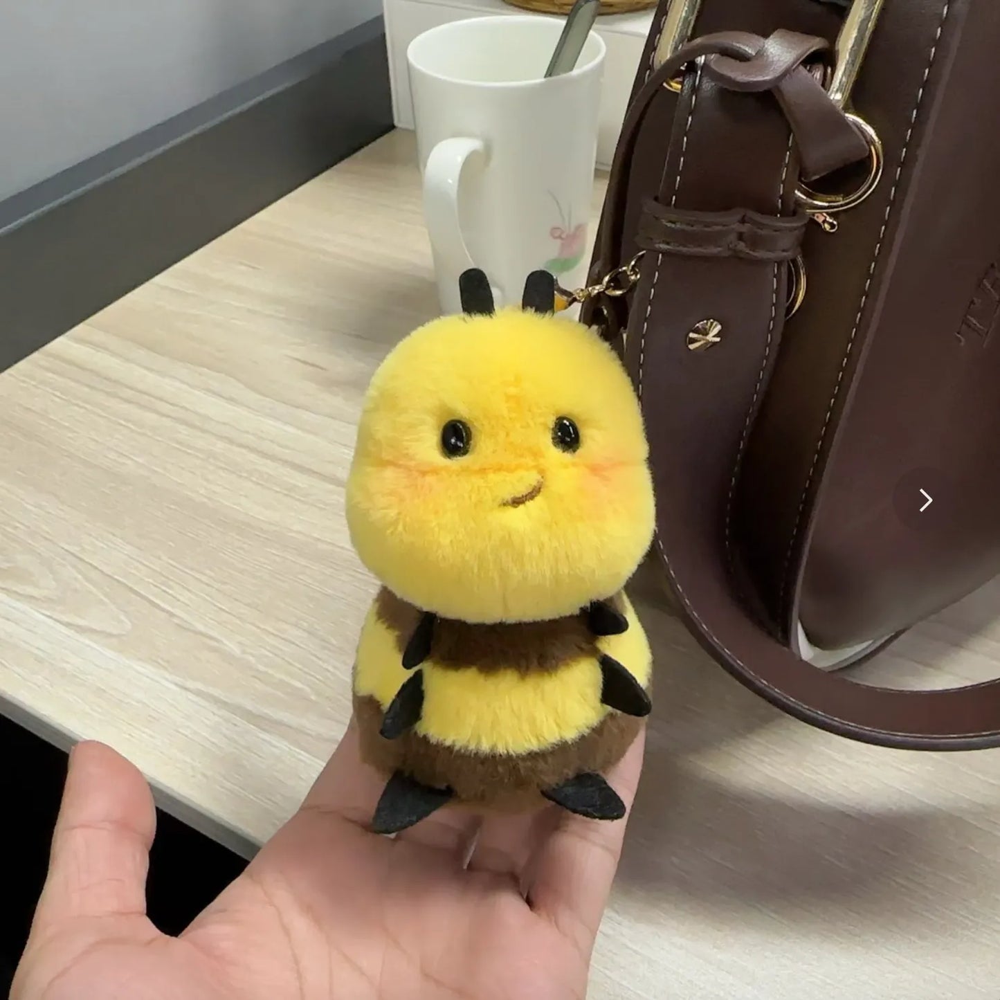 Pelúcia Fofa de Abelhinha