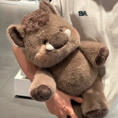 Adorável Pelúcia de Javali Selvagem
