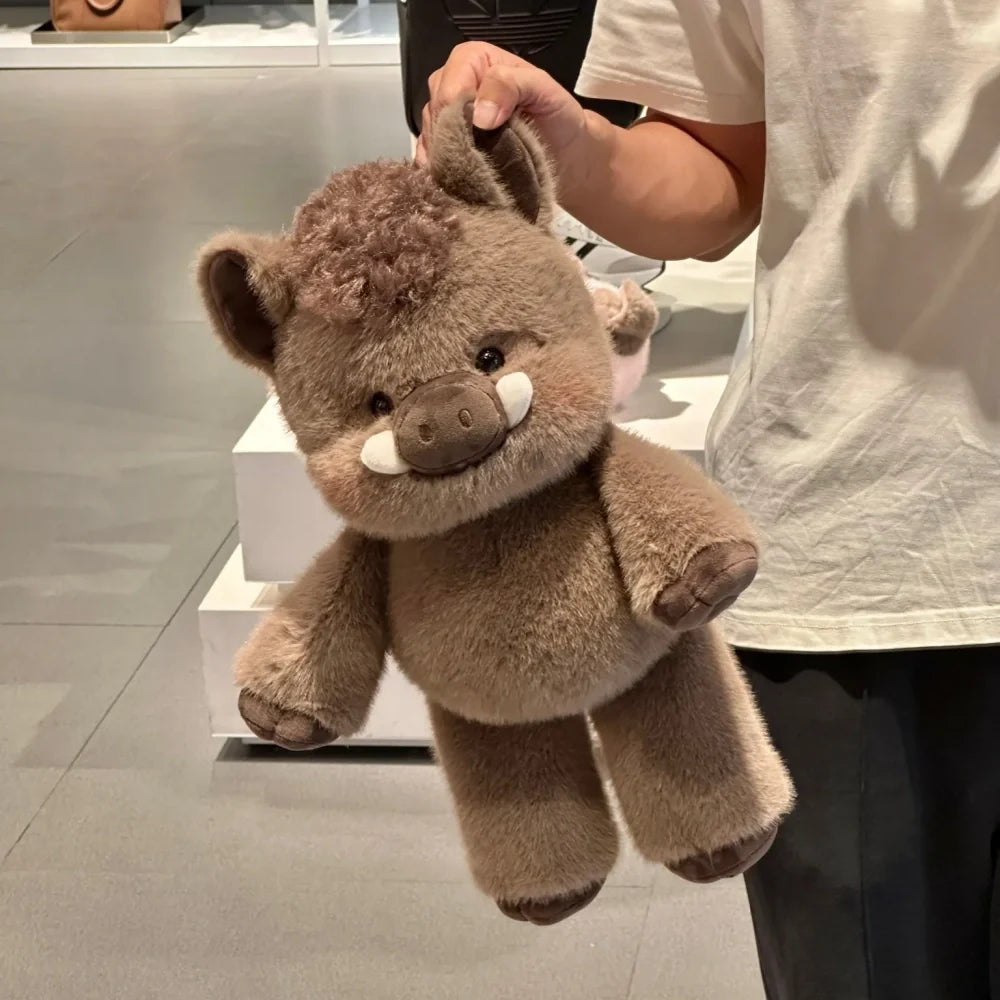 Adorável Pelúcia de Javali Selvagem